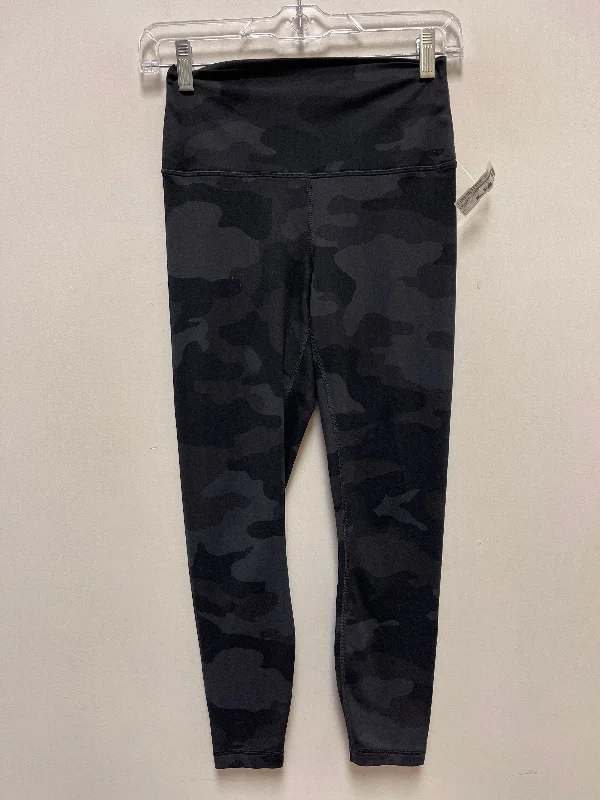 Athletic Leggings By Yogalicious In Camouflage Print, Size: S